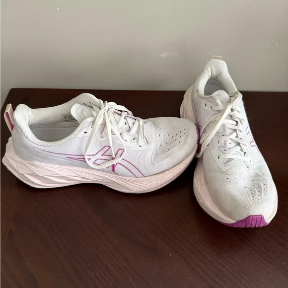 ASICS Nova Blast 4 Running Shoes - Picture 3 of 7